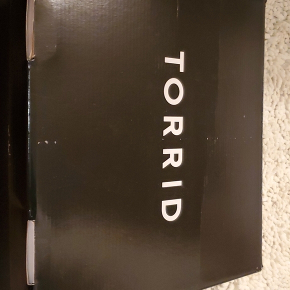 🆕️ NWT Torrid Feaux Suede Boots Size 7W - Picture 11 of 12